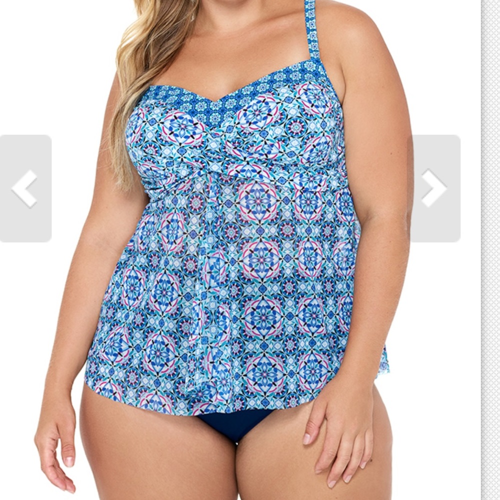 Christina beach 🏝️ tank top swim